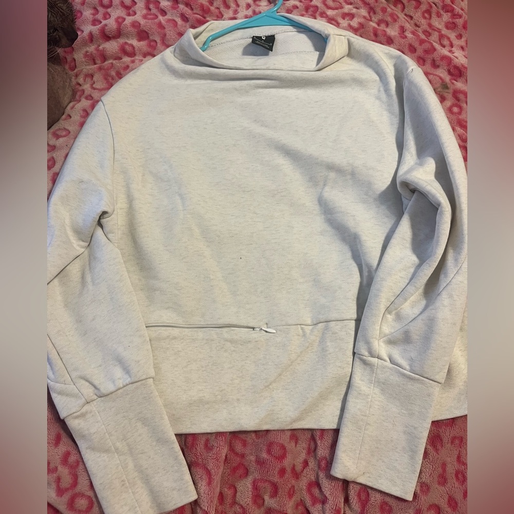 Nike sweatshirt size medium